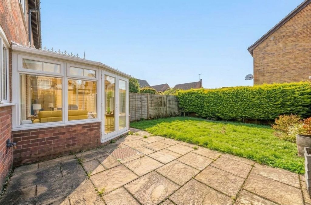 Property photo 2 of 18 Rear Garden