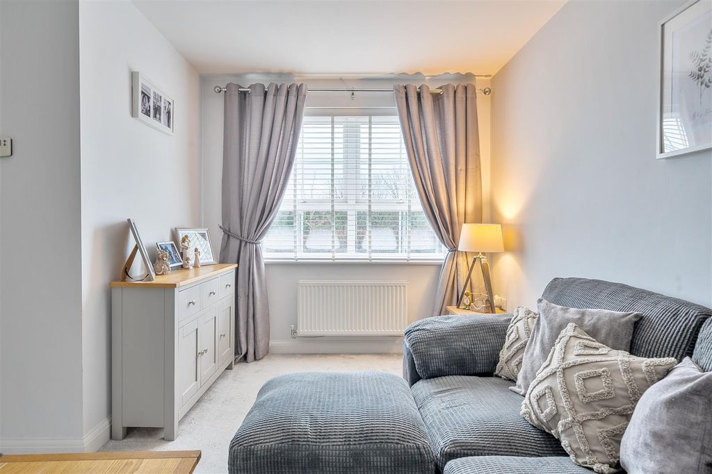 Property photo 3 of 20 Leypark Sittingroom.Jpg