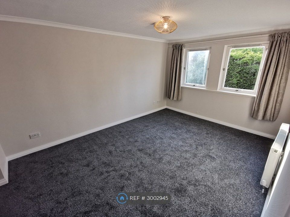 Property photo 1 of 8 Lounge