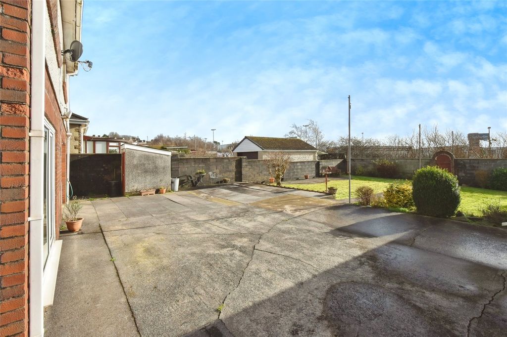 Property photo 3 of 24 Picture No. 19