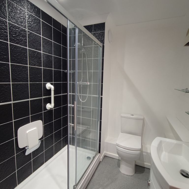 Property photo 3 of 11