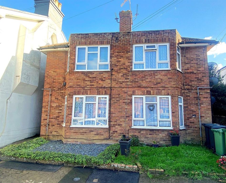 Property photo 1 of 10 32c St James Rd - Front.Jpg