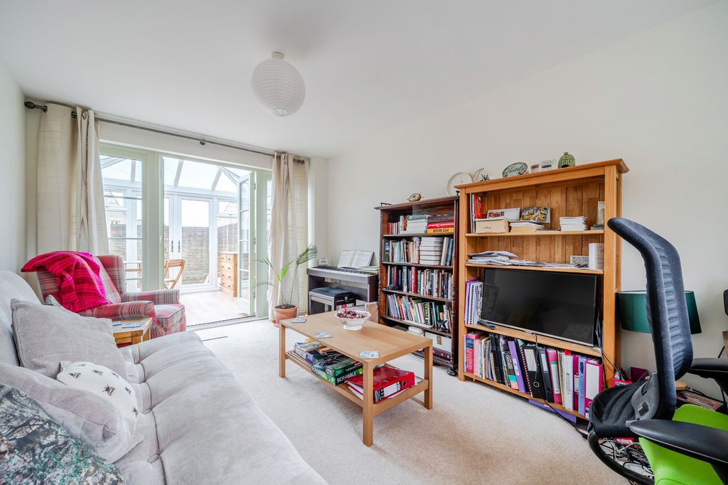 Property photo 3 of 10 Sitting Room