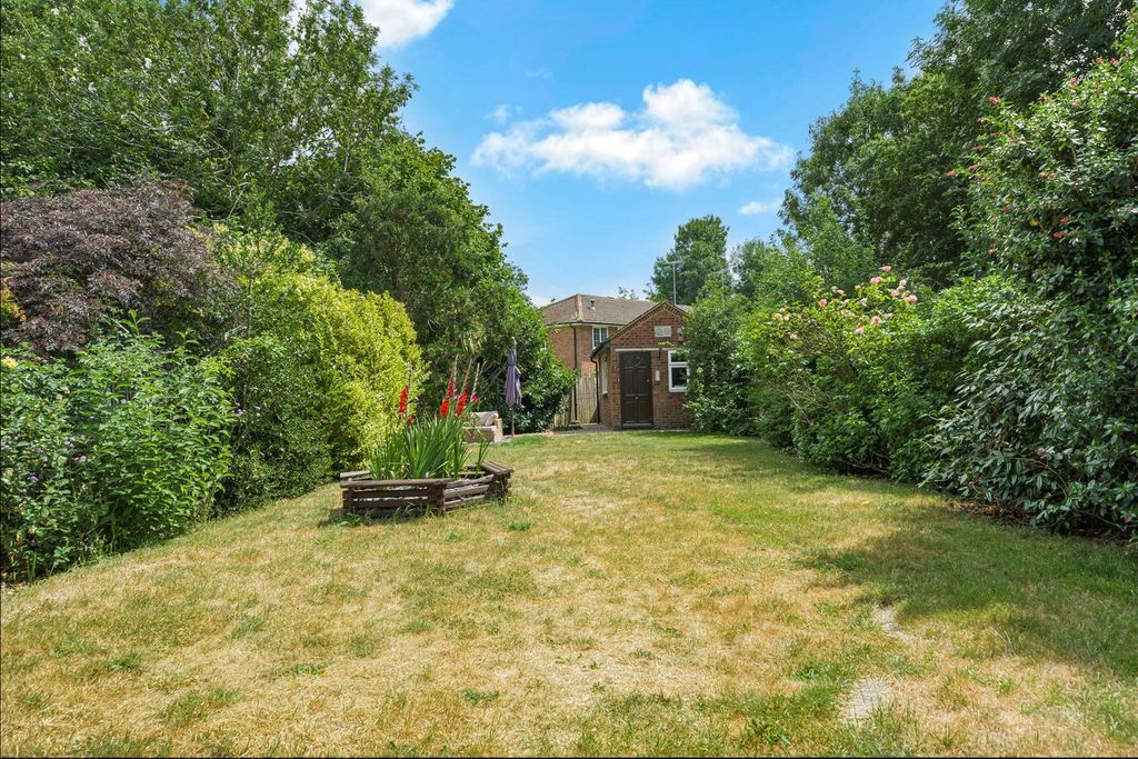 Property photo 3 of 18