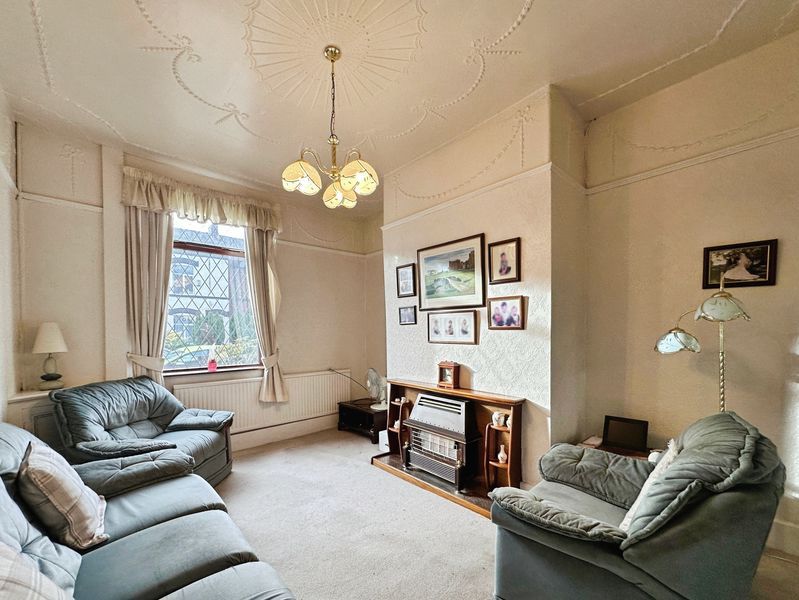 Property photo 2 of 15 Lounge