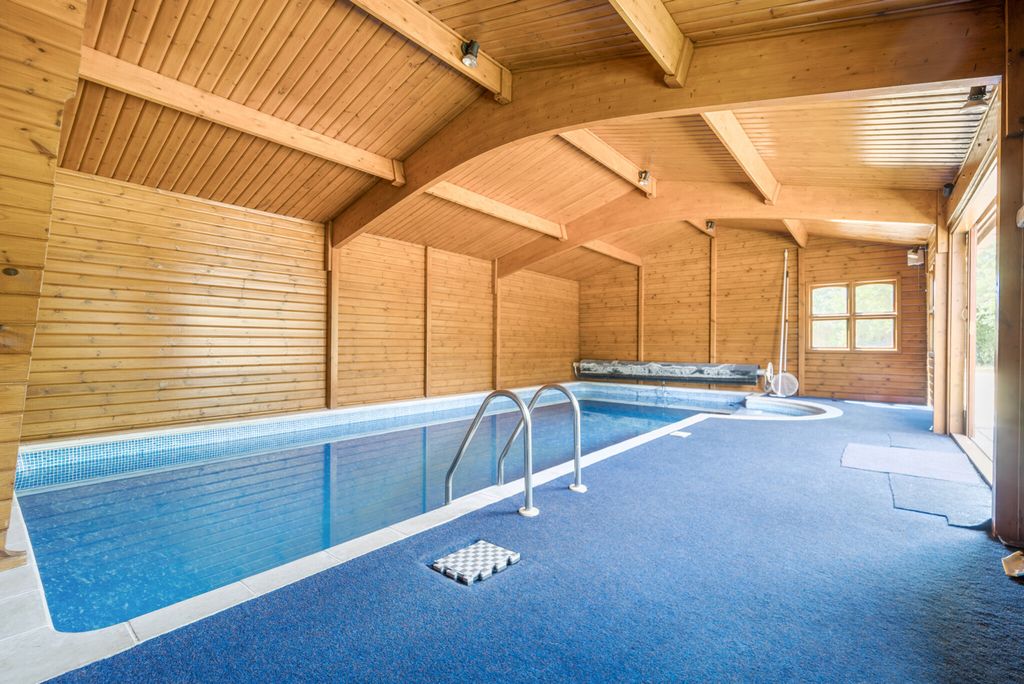 Property photo 3 of 44 1314832-32-686bae...