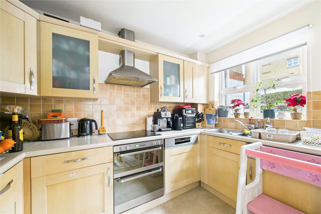 Property photo 3 of 6 Picture No. 16