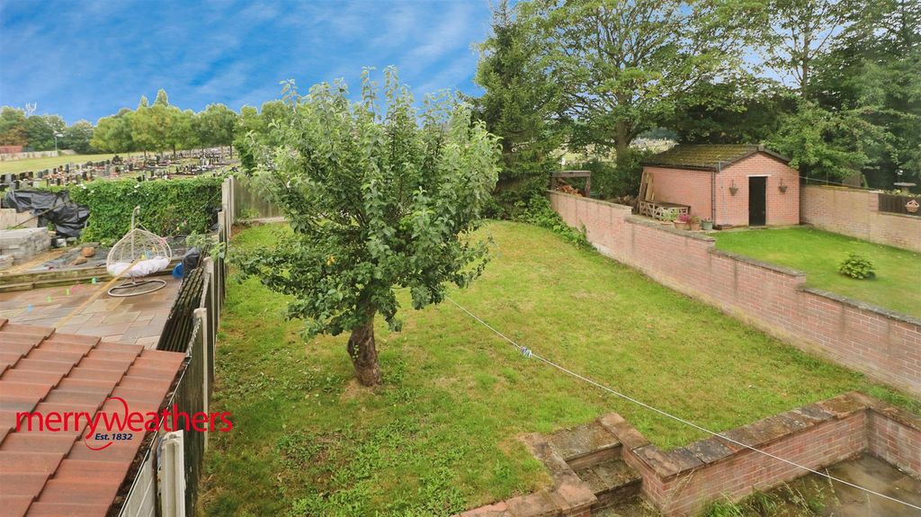 Property photo 2 of 10 External