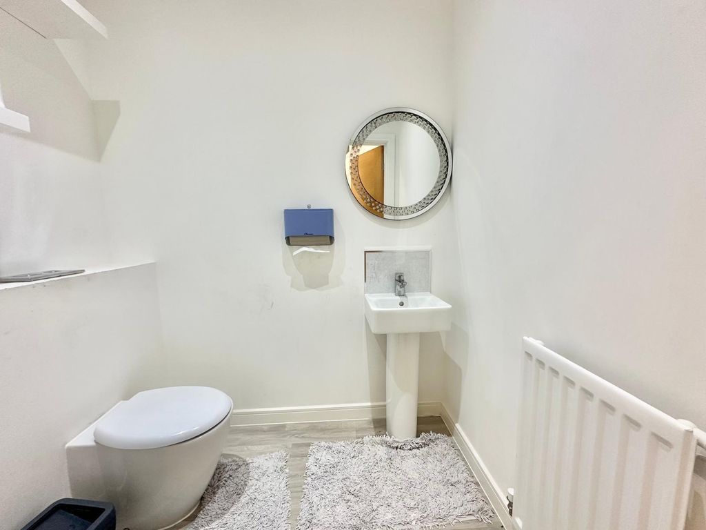 Additional image 7 of 4 bed detached house to rentAspen Close, Birtley DH3