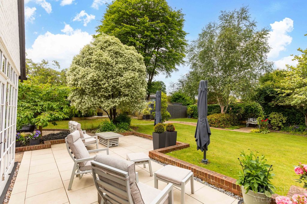 Additional image 29 of 4 bed detached house for saleMount Close, Crawley RH10