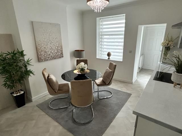 Property photo 2 of 9 Dining Room