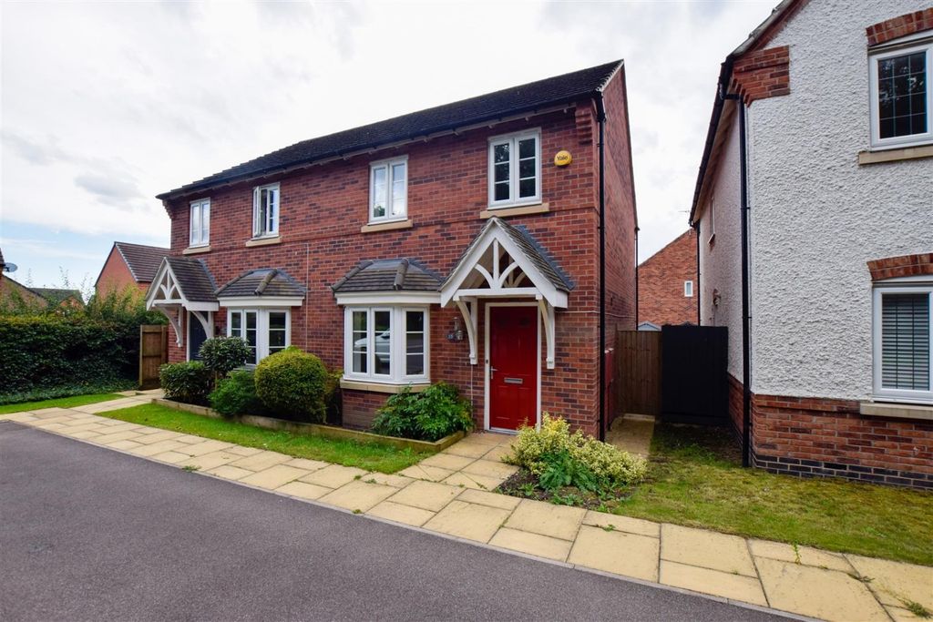 Property photo 1 of 12 2485172