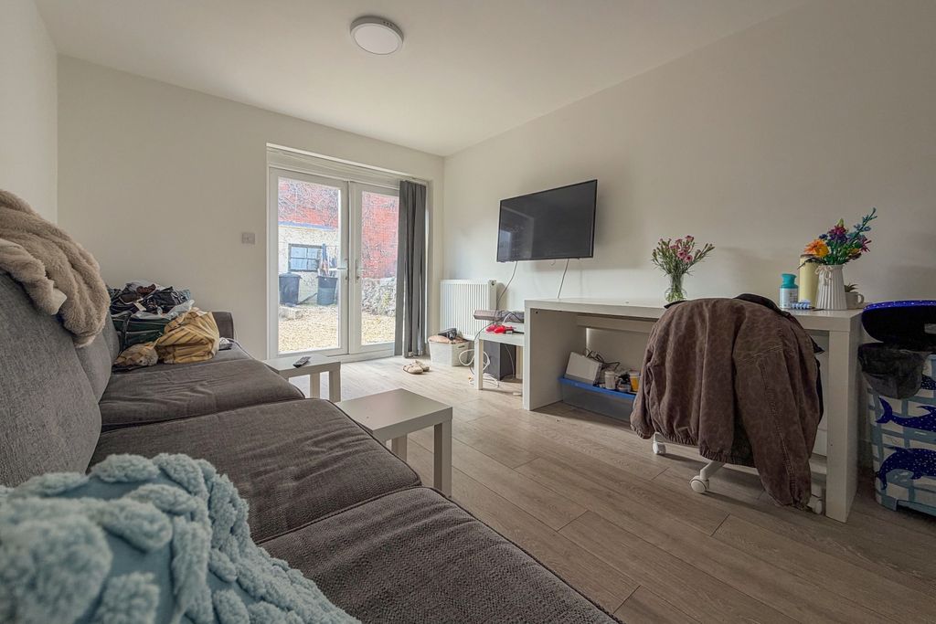 Property photo 3 of 16 Call 02920 668585 To Secure Your Viewing _3