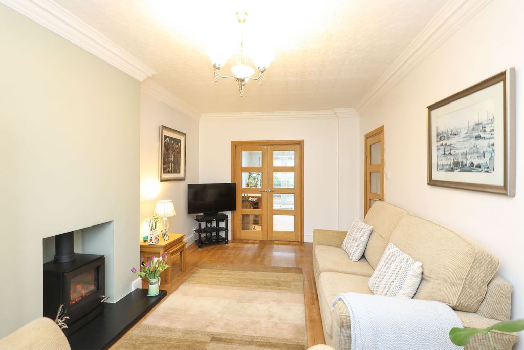 Property photo 3 of 23