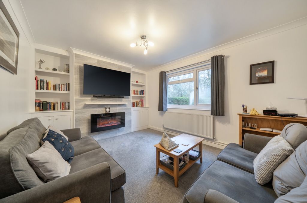 Property photo 2 of 27 1418371-14-699645687E396