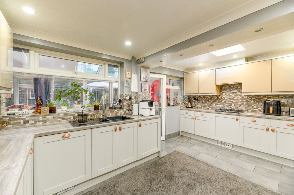 Property photo 2 of 39 12