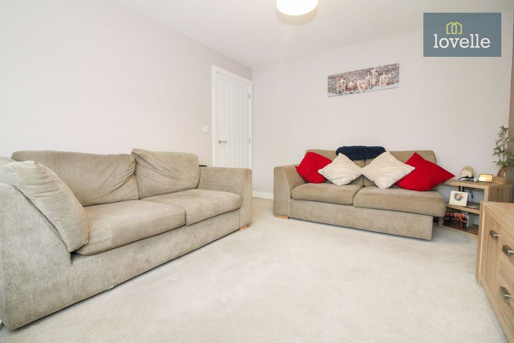 Property photo 3 of 20