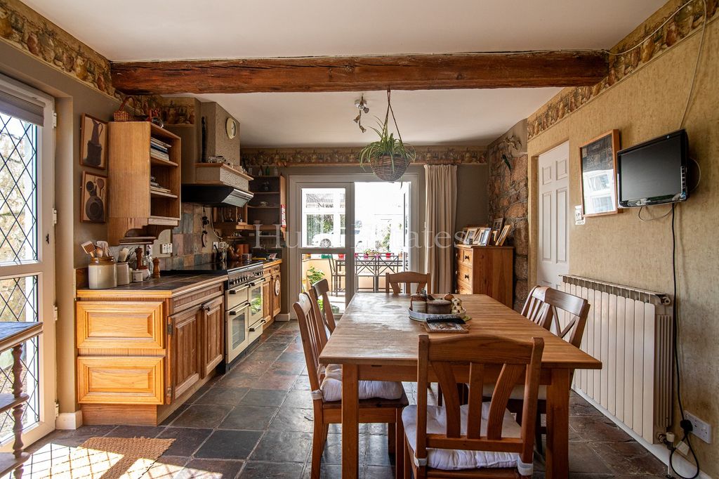 Property photo 2 of 21 Not Specified