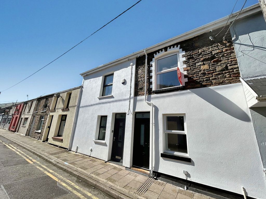 Property photo 1 of 30
