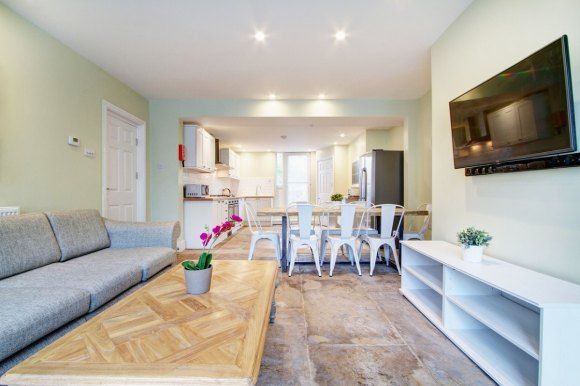 Property photo 3 of 19 7934528.Jpg