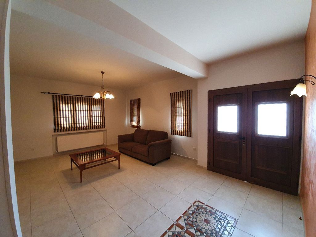 Property photo 3 of 26