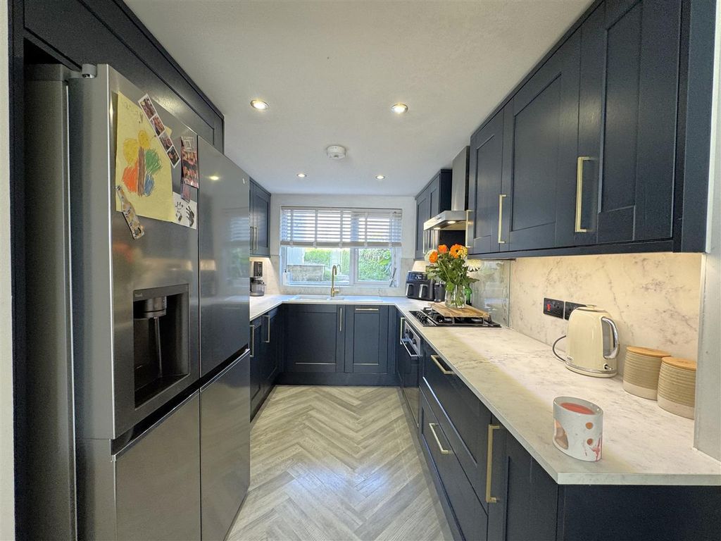 Property photo 3 of 13 3.Jpeg