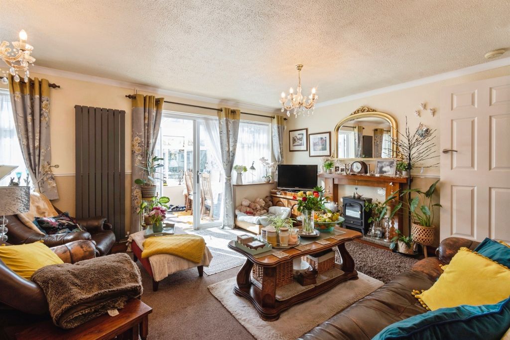 Property photo 3 of 17