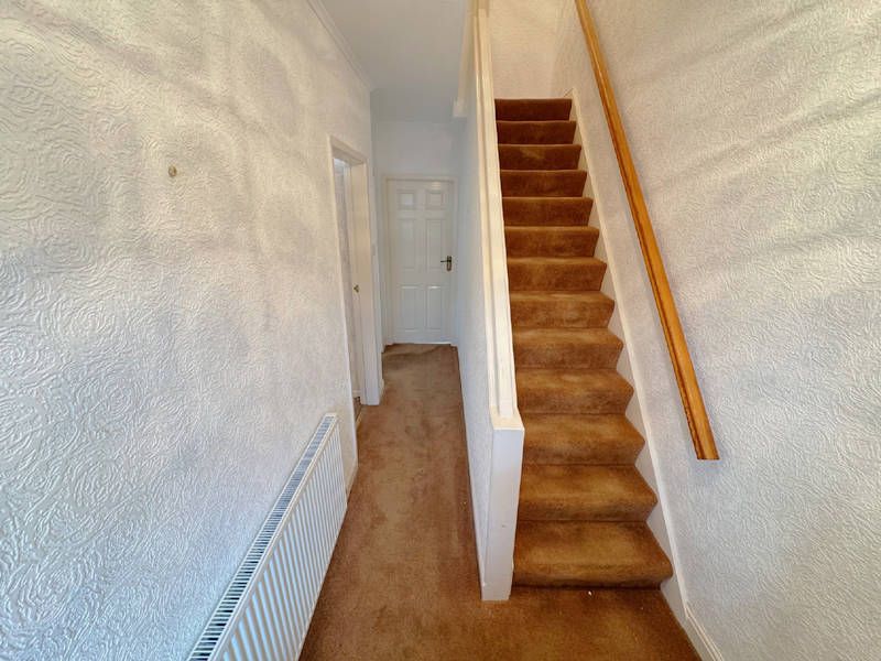 Property photo 3 of 22 Entrance Hallway