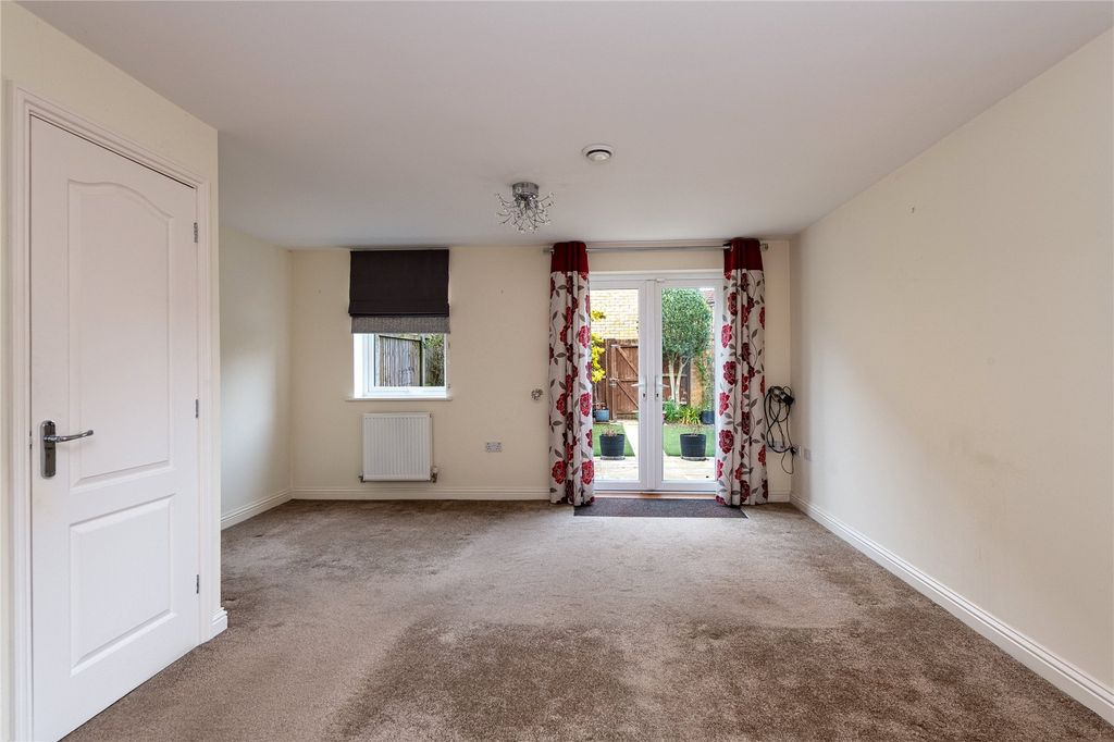 Property photo 3 of 13 Picture No. 10