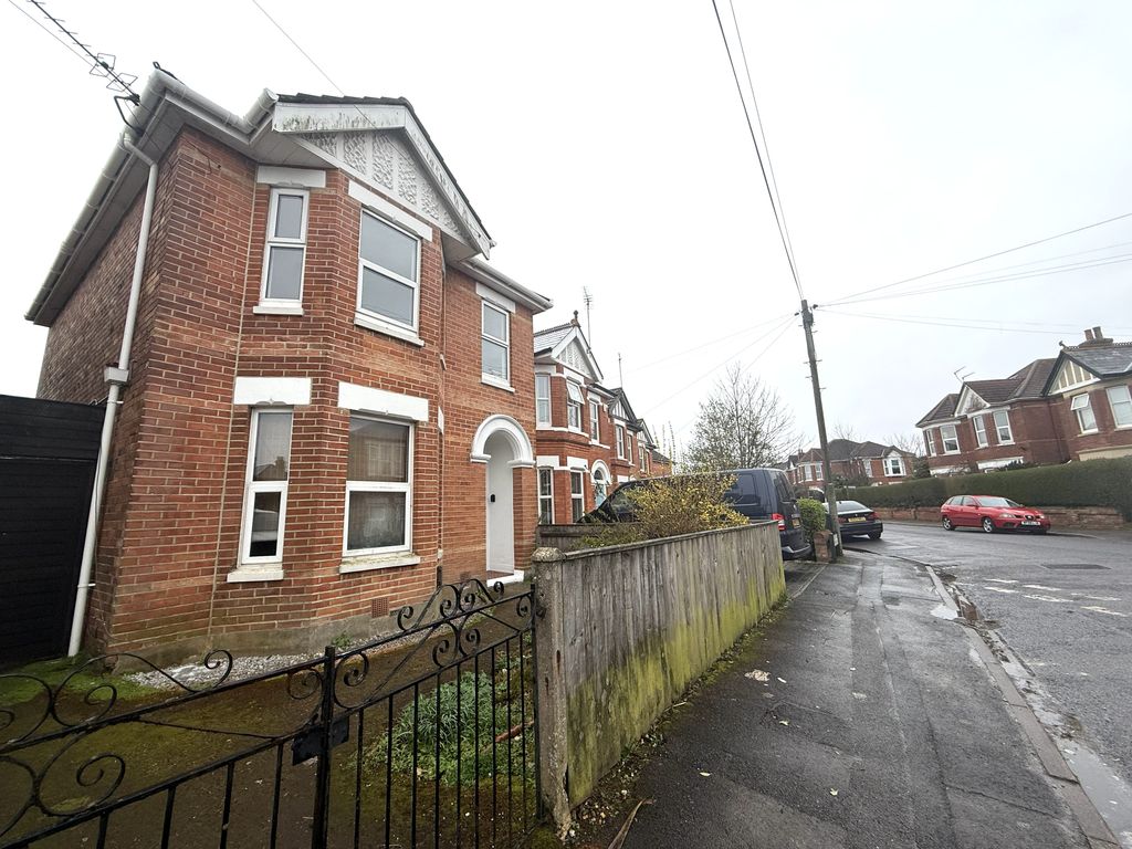 Property photo 1 of 29