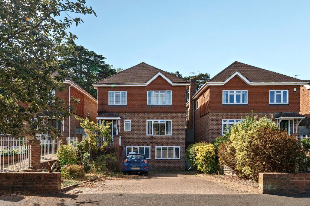 Property photo 1 of 18 Picture No. 04