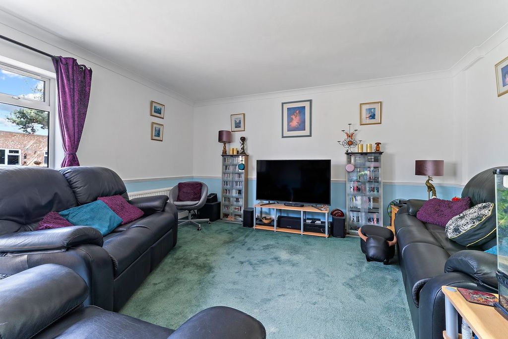 Property photo 2 of 19