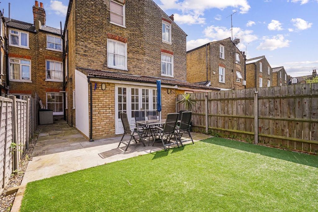 Property photo 3 of 10