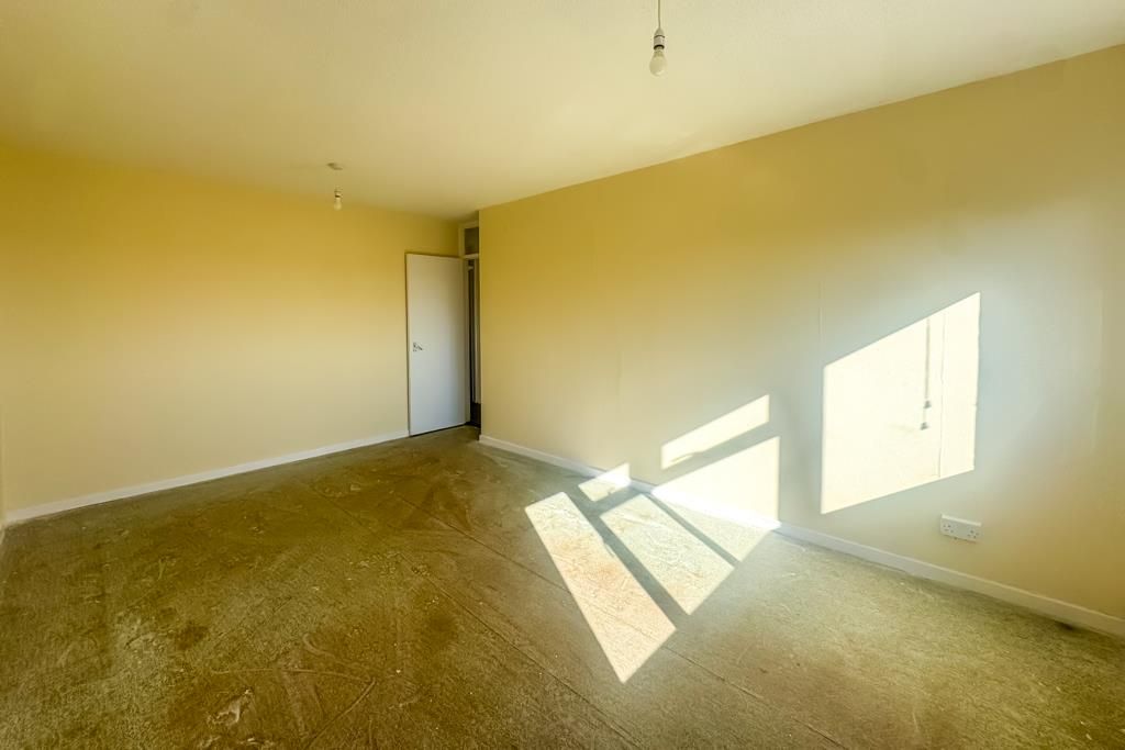 Property photo 3 of 11 Lounge