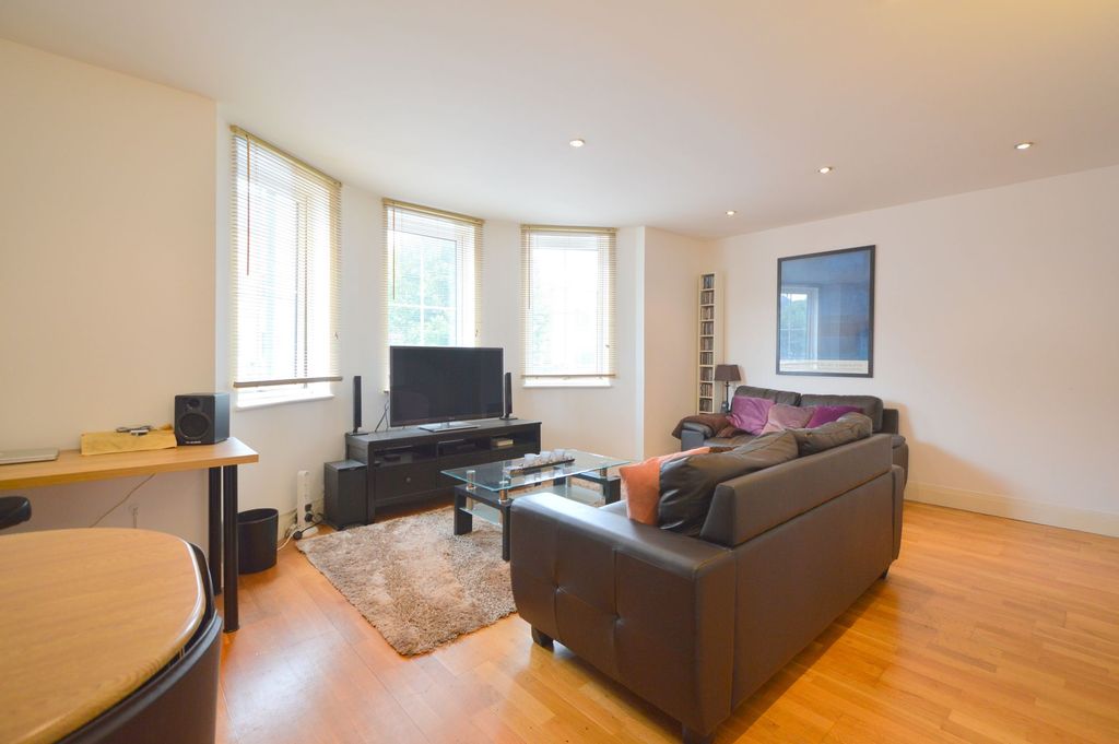 Property photo 3 of 7