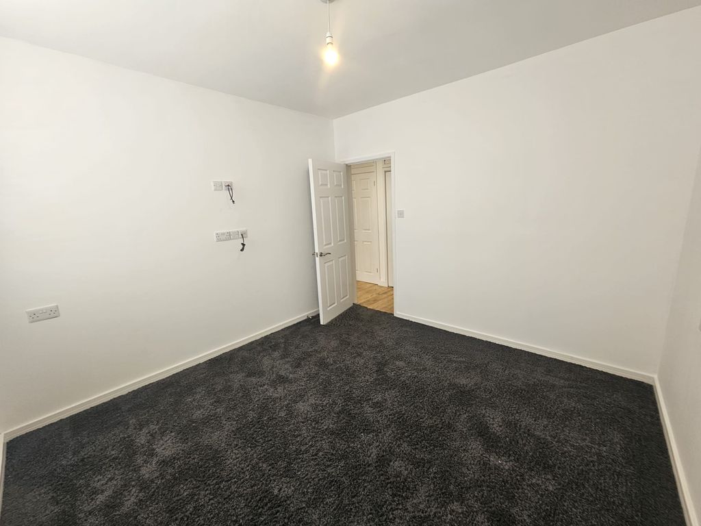 Property photo 3 of 20 Gallery