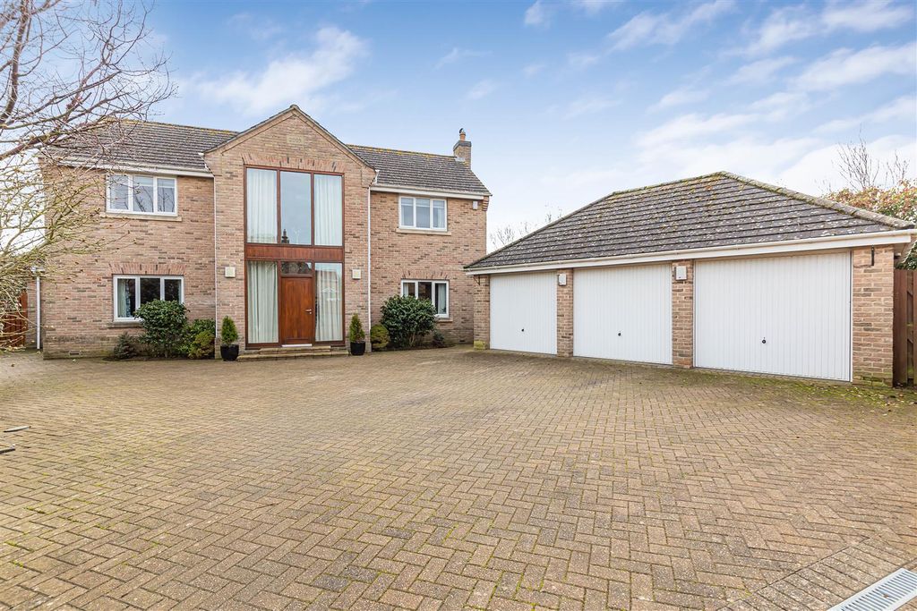 Property photo 1 of 30 33_74452.Jpg