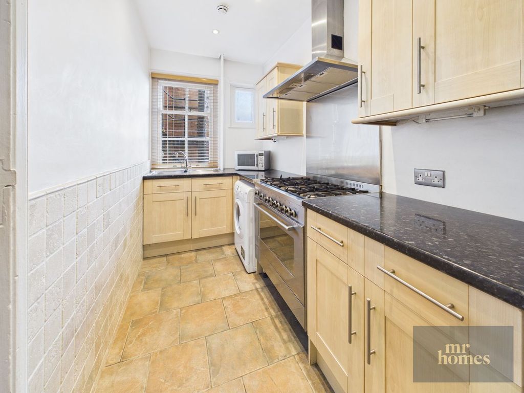 Property photo 3 of 36