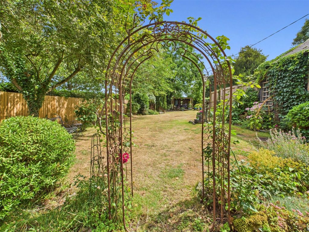 Property photo 3 of 19 Picture No. 02