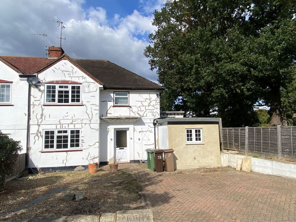 Property photo 2 of 25