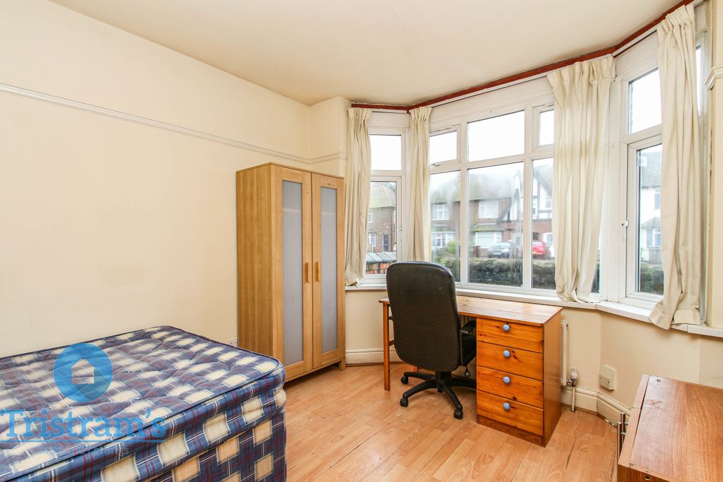 Property photo 2 of 15 Img_4329