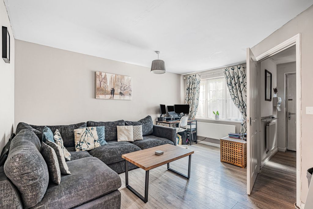 Property photo 2 of 15 7_87201.Jpg