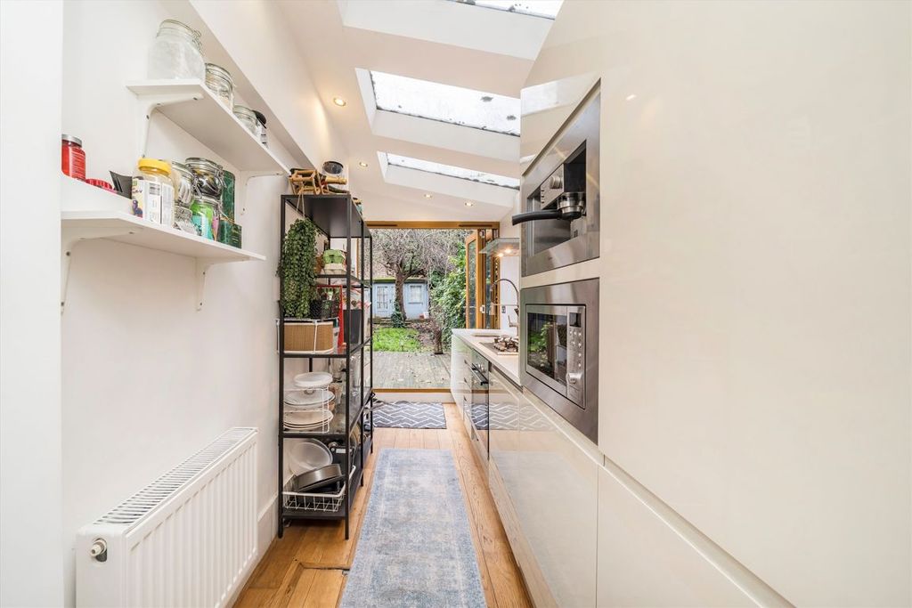 Property photo 3 of 8