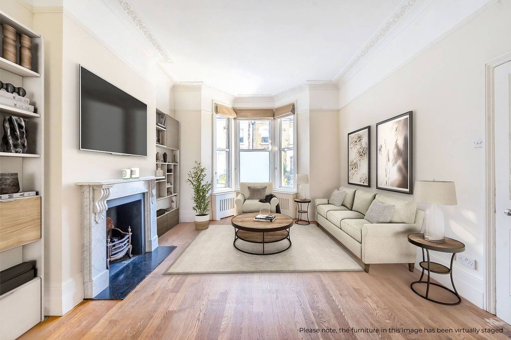 Property photo 1 of 12