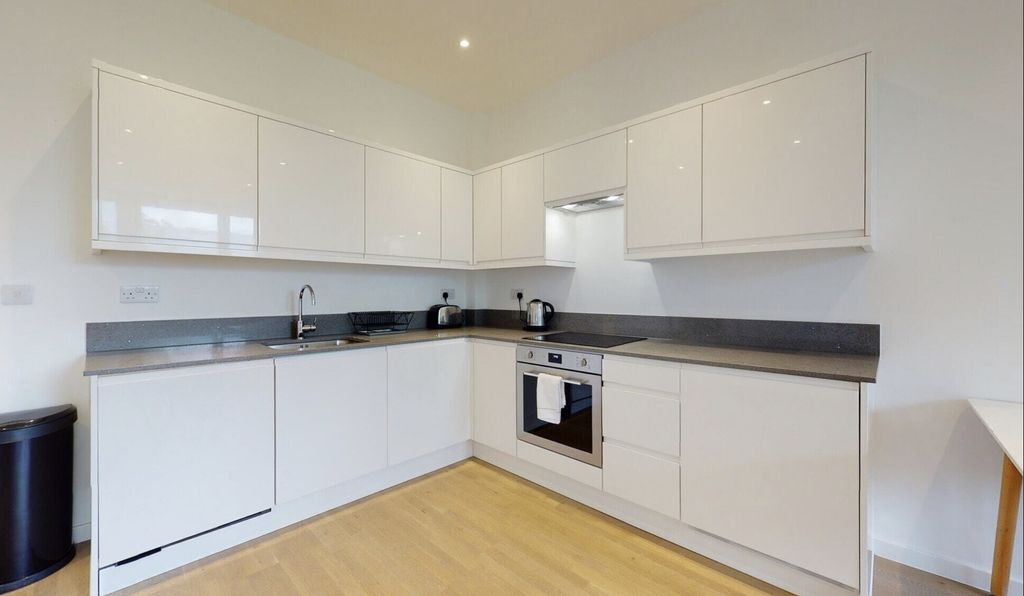 Property photo 3 of 8 Photo 3