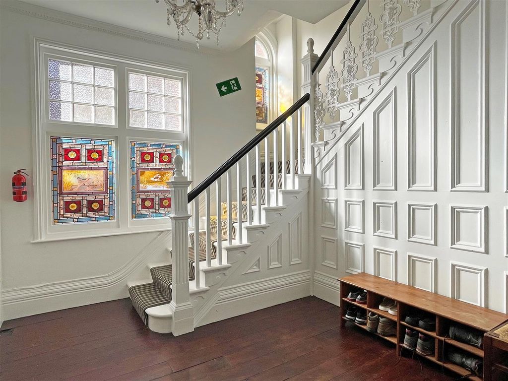 Property photo 3 of 12 Halla.Jpg