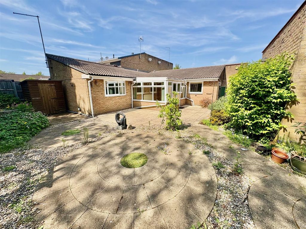 Property photo 1 of 11