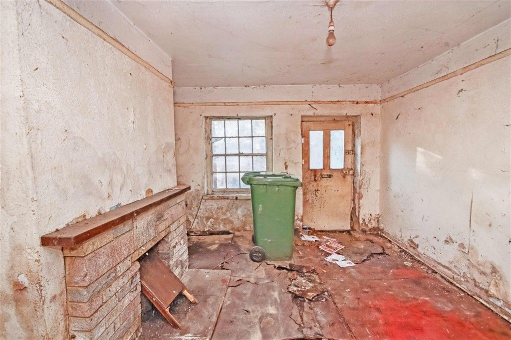 Property photo 3 of 5