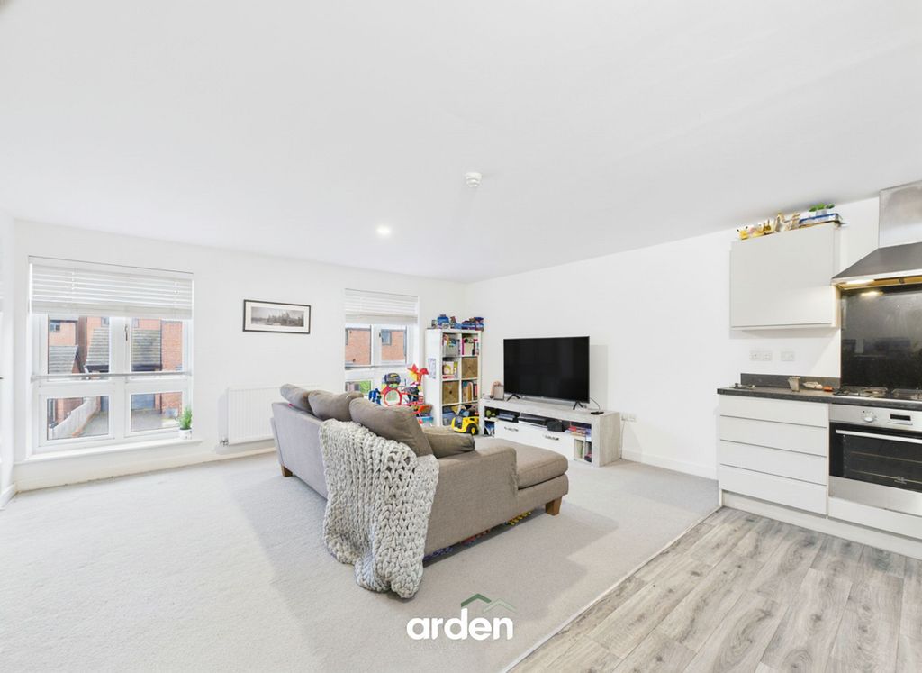 Property photo 3 of 6