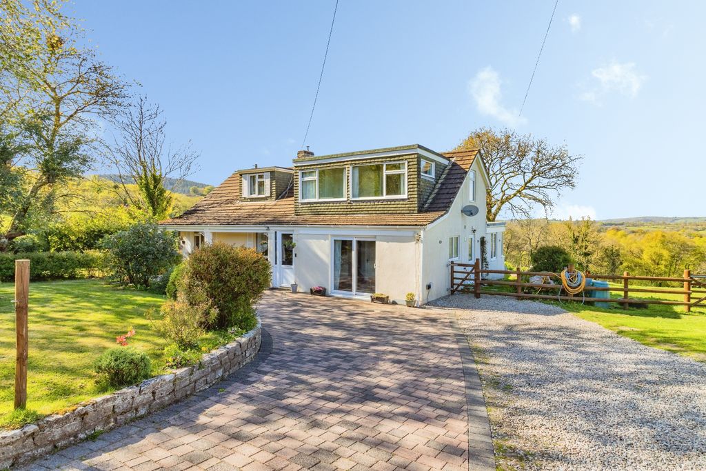 Property photo 1 of 30